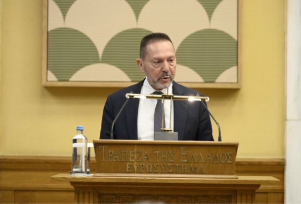 Γιάννης Στουρνάρας