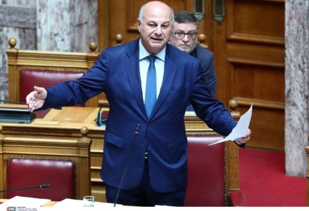 Κώστας Τσιάρας