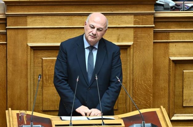 Κώστας Τσιάρας