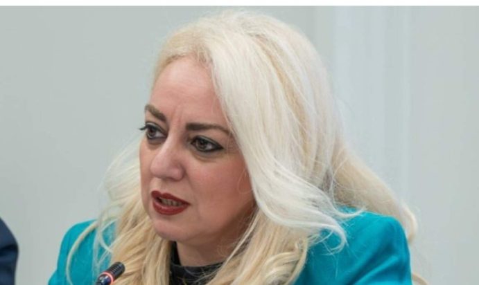 Άννα Στρατινάκη