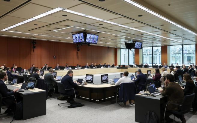 Eurogroup: «Κόκκινος» συναγερμός για την ενεργειακή βόμβα – Τι εξετάζεται στην Ελλάδα