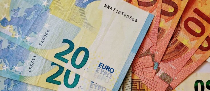 Αφορολόγητα φιλοδωρήματα: Ποιες αλλαγές φέρνει το νέο νομοσχέδιο του υπουργείου Εθνικής Οικονομίας και Οικονομικών