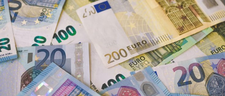 Ρύθμιση οφειλών σε 120 δόσεις προς Εφορία και ΕΦΚΑ: Τα ψιλά γράμματα που πρέπει να γνωρίζετε για τις αλλαγές